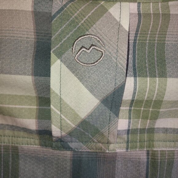 Magellan Outdoors Fishing Shirt Moisture Wicking Large Dad Lawn Camo Button Down - Picture 3 of 8